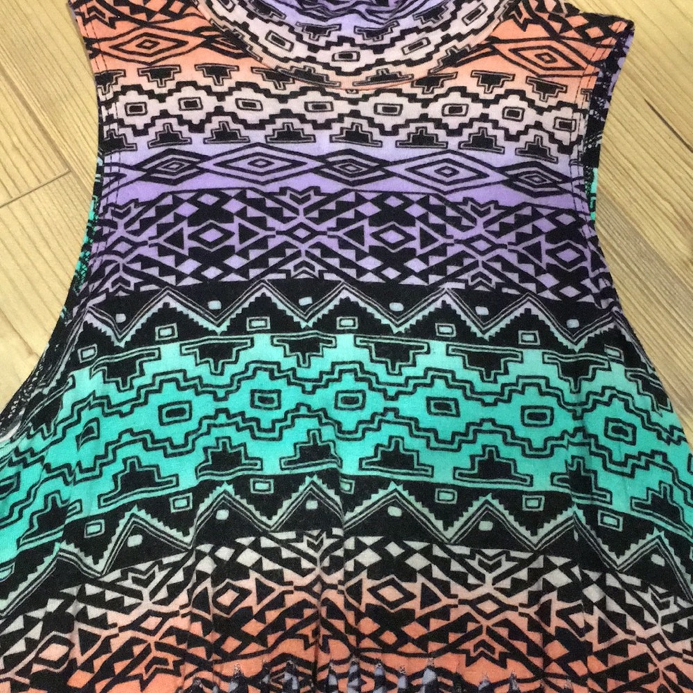 Aztec Print Crop Top - Picture 2 of 2